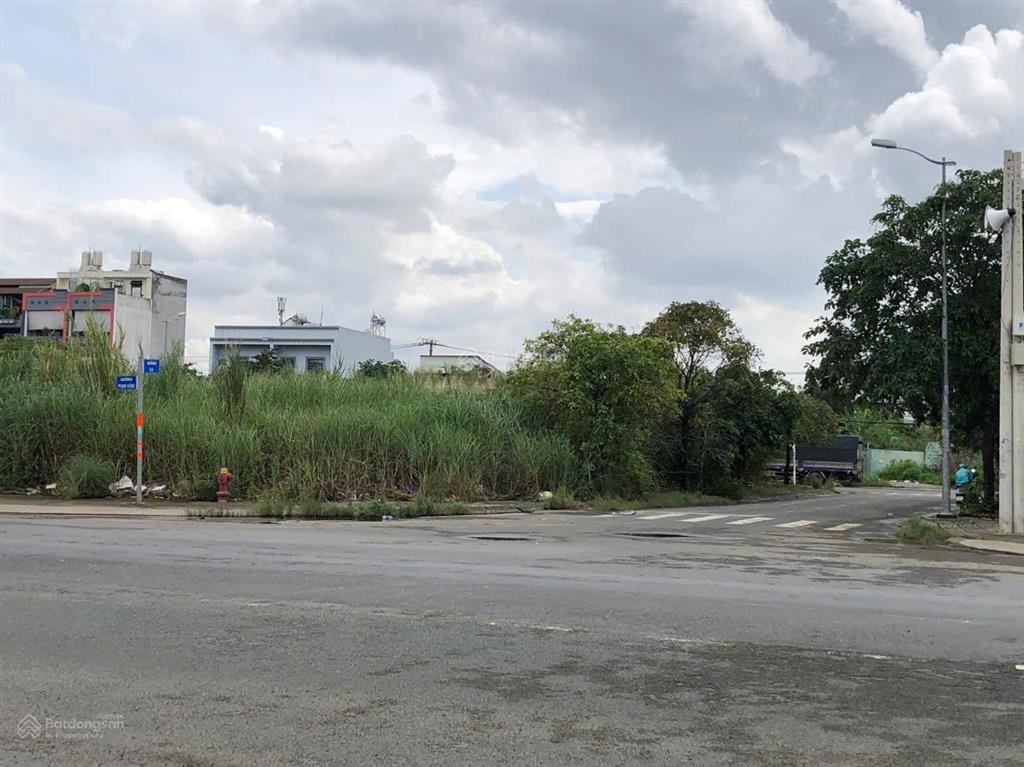 Bán nhà đường phạm hùng. dt 15 x16 ( 245m2). giá 16,5 tỷ