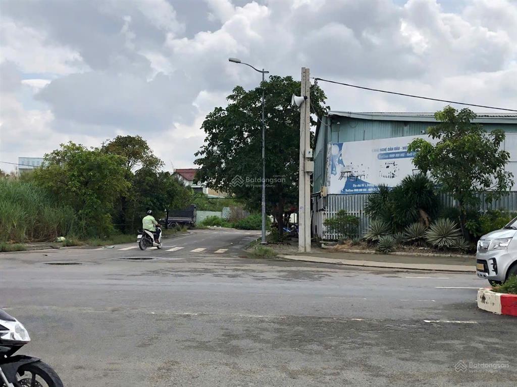 Bán nhà đường phạm hùng. dt 15 x16 ( 245m2). giá 16,5 tỷ