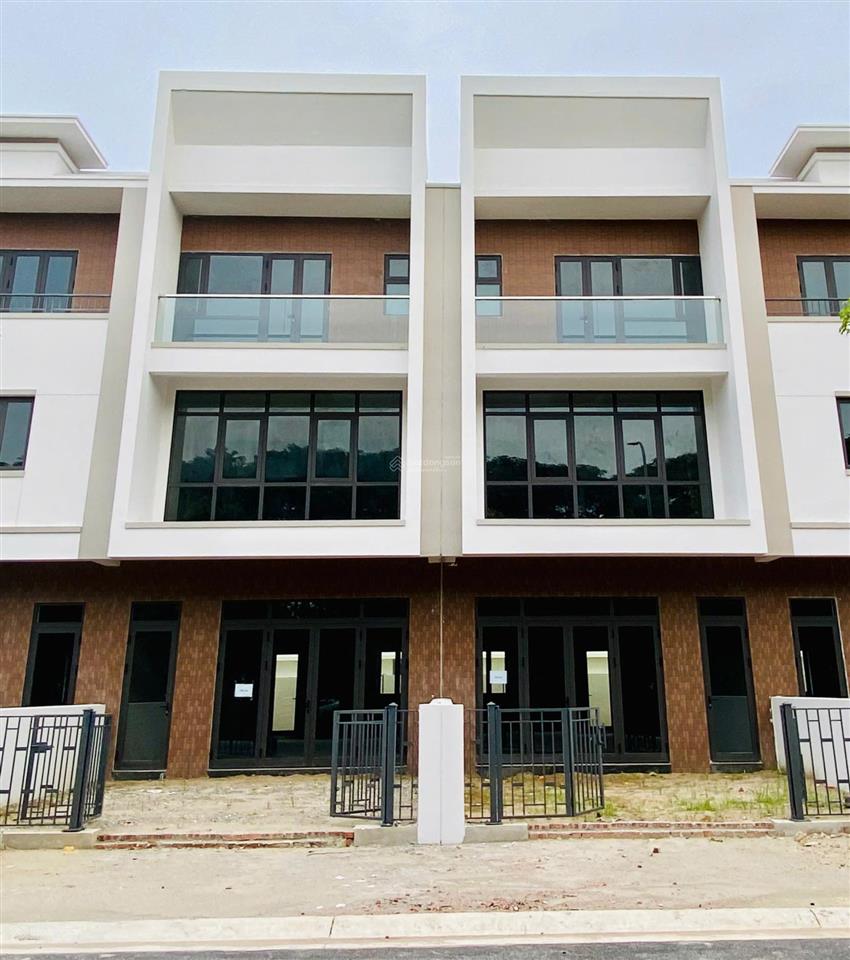 Bán căn shophouse mặt đường hữu nghị, chỉ 11,x tỷ