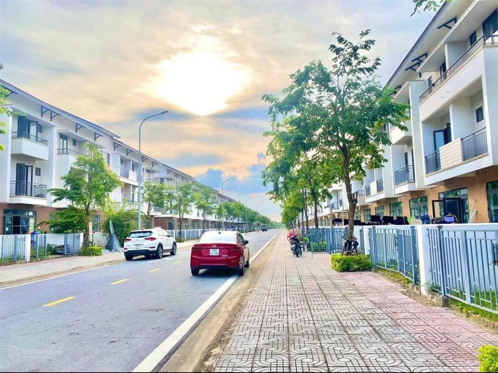 Bán sh2 shophouse 2 mặt tiền tại centa riverside vsip từ sơn, bắc ninh. chỉ hơn 7 tỷ
