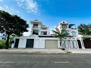 Hàng hiếm! bán nền biệt thự đơn lập gần liên phường, dt 303m2 ngang 13,5m, giá siêu rẻ ~80tr/m2