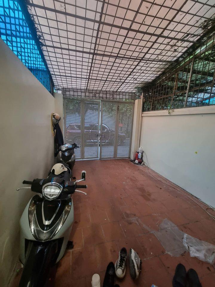 Bán nhà phố Phùng Chí Kiên. Phân lô, Ô tô quay đầu, gần mặt phố, kinh doanh. 88m- giá 24.5tỷ
