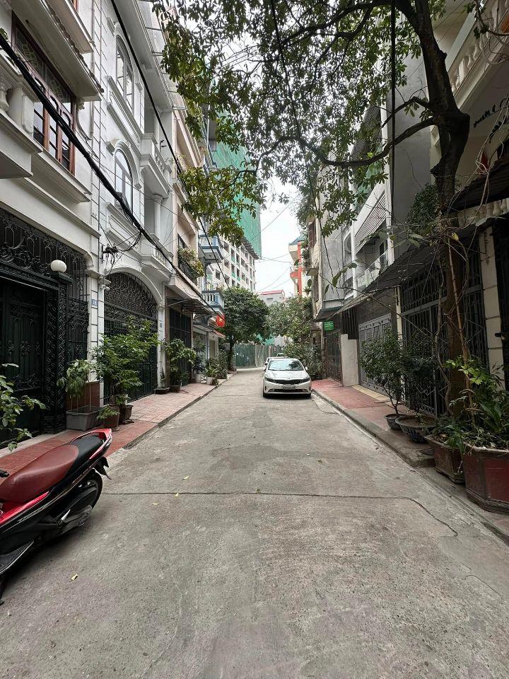 Bán nhà phố Phùng Chí Kiên. Phân lô, Ô tô quay đầu, gần mặt phố, kinh doanh. 88m- giá 24.5tỷ