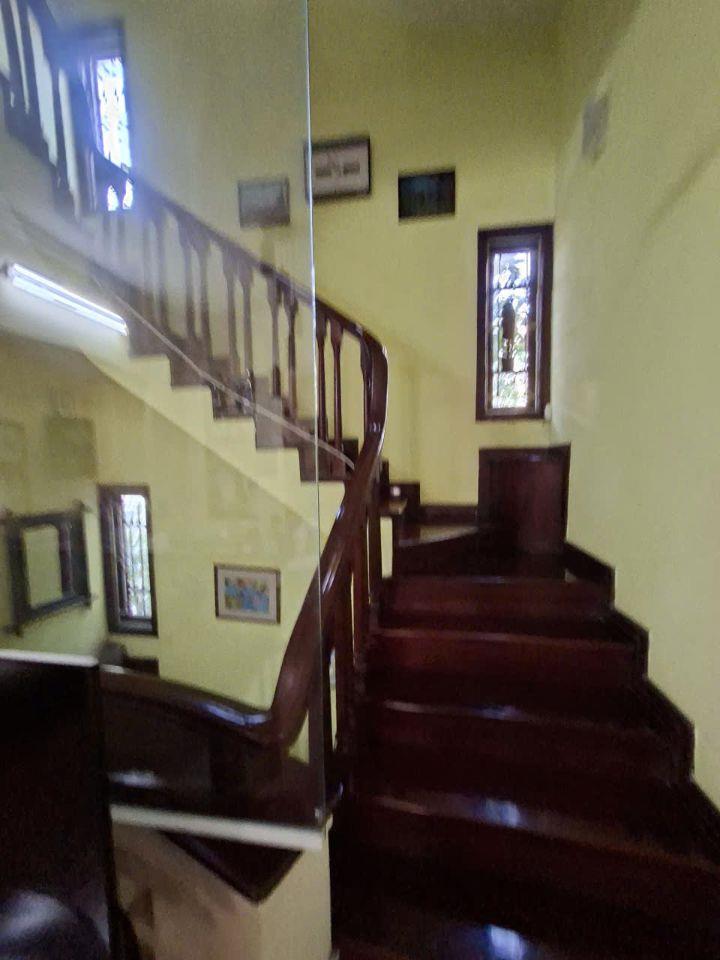 Siêu Phẩm Tây Hồ – Mặt Tiền 8.7m Hiếm Đẹp – Ngõ Ô Tô Tránh - KinhDoanh – 100m2 Giá Chỉ 30 Tỷ