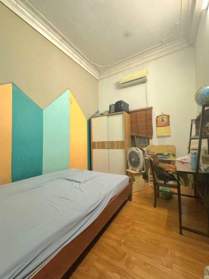 Bán nhà Xuân La- Tây Hồ. Dt 120m- giá 25.5 tỷ- Mt 7.9m tặng nhà 3 tầng, ngõ 3 gác tránh