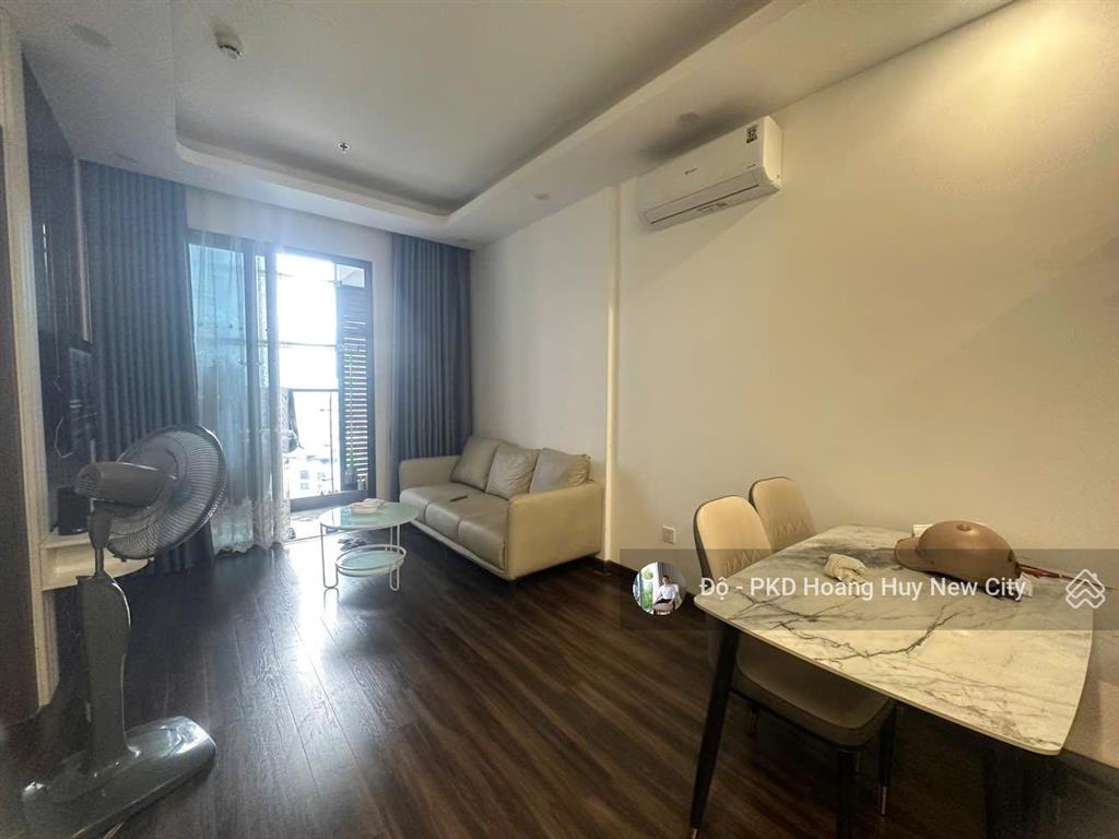 Cho thuê căn 2 phòng ngủ 1 vệ sinh tòa a lotus full nội thất có 8,5 triệu/ tháng  0528 758 ***