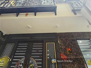 Bán toà chdv đào tấn  nguyễn khánh toàn. dòng tiền khoẻ. 90m2x7t. 30 phòng khai thác. giá 27 tỷ