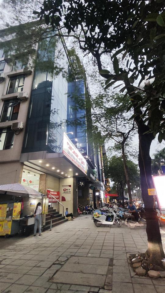 Lê đức thọ. lô góc độc bản. cực kì hiếm 150m2 x10t. dòng tiền 300 triệu /tháng. giá 135 tỷ tl