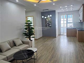 Bán gấp căn hộ tầng trung hướng mát, đẹp tại kđt xa la 72m2, sổ đỏ, 2pn, 2vs, chỉ 3.x tỷ. full nt