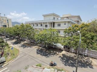Bán nhà 3 tầng đẹp như mới ngay khu e hoà minh , gần biển chỉ 5 tỷ nhỉnh  giá tốt ko có căn thứ 2