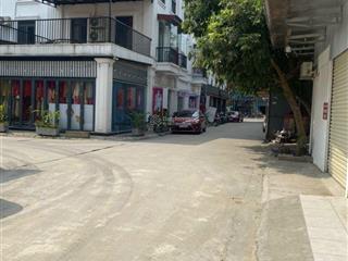 Bán nhà đường số 16, phường linh đông. hẻm xe hơi rộng rãi nhà 1 trệt 1 lầu đẹp ở ngay