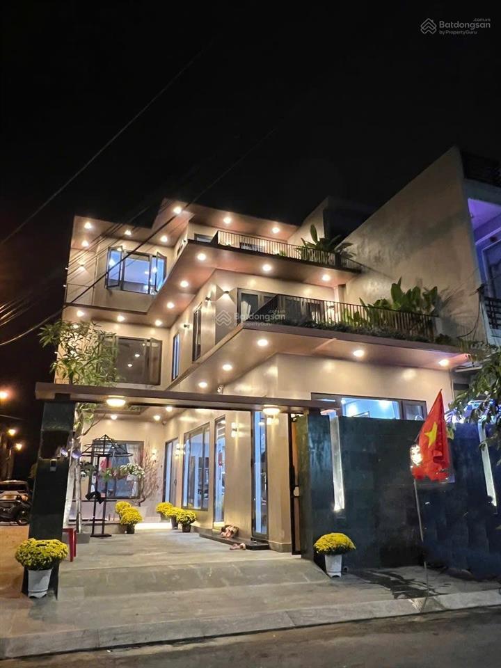 Bán biệt thự 3 tầng kề sông gần biển đường sơn thuỷ 8