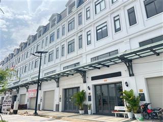 Bán căn shophouse dự án lake views giá bán 19 tỷ.