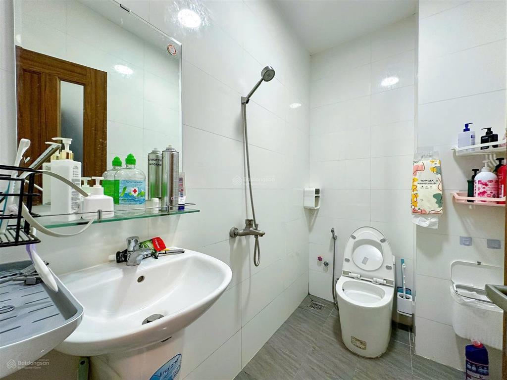  nhà 4 lầu khu cư xá ngân hàng quận 7  trục kinh doanh mua bán