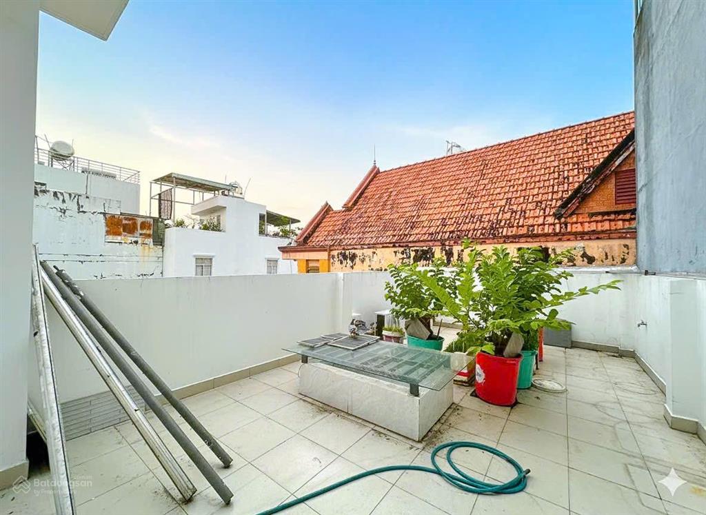  nhà 4 lầu khu cư xá ngân hàng quận 7  trục kinh doanh mua bán