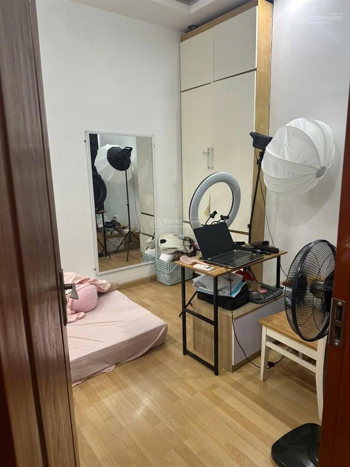 Căn góc đầu hồi tầng trung ct10b đại thanh, sổ đỏ chính chủ! diện tích 56m²
