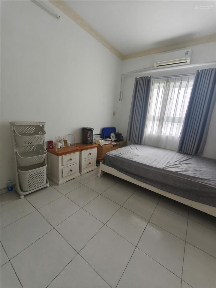 Chính chủ cần bán nhanh căn hộ hqc plaza 70m2 gốc lầu 19 sổ hồng đủ 5 năm vay bank thoải mái