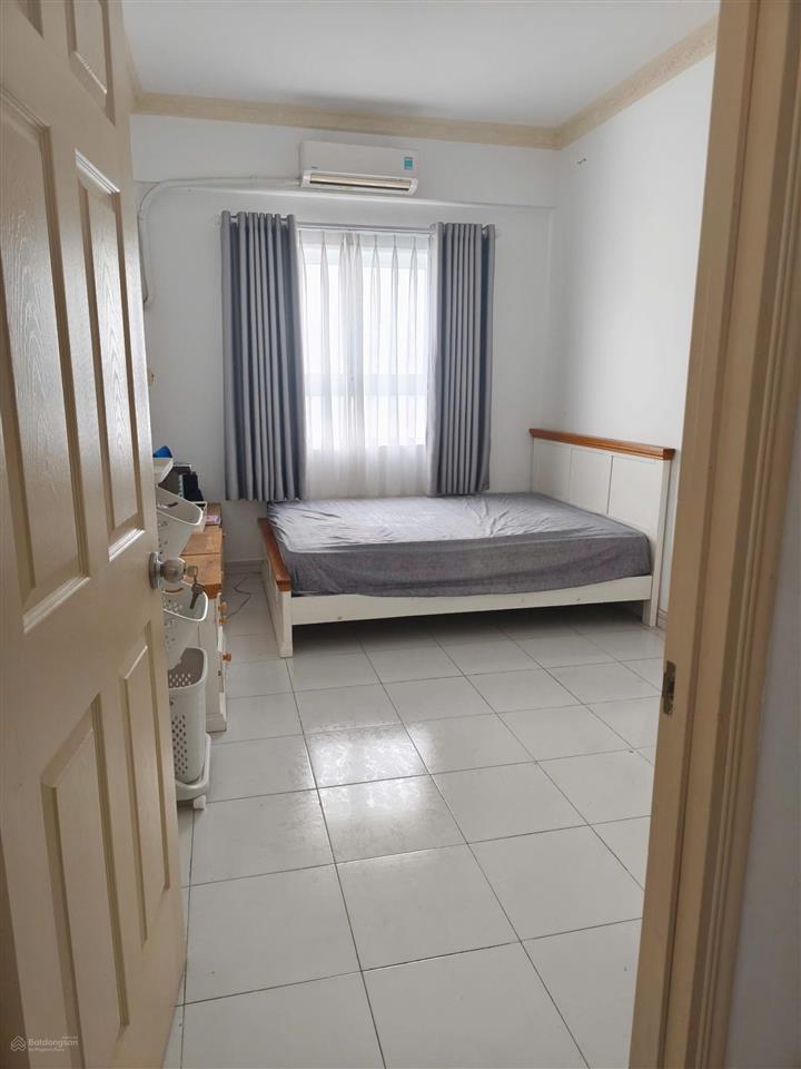 Chính chủ cần bán nhanh căn hộ hqc plaza 70m2 gốc lầu 19 sổ hồng đủ 5 năm vay bank thoải mái