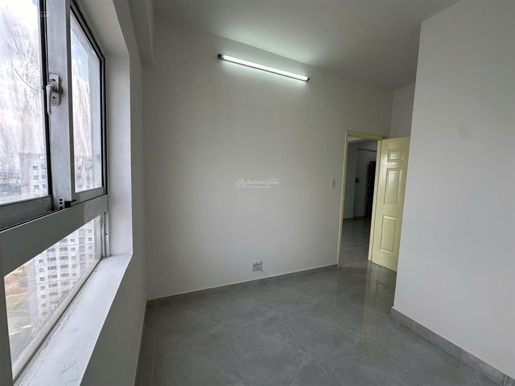 Bán nhà sổ hồng riêng đủ 5 năm hqc plaza căn 55m2 giá 1.350 tỷ bank giải ngân 1 tỷ 0909 146 ***