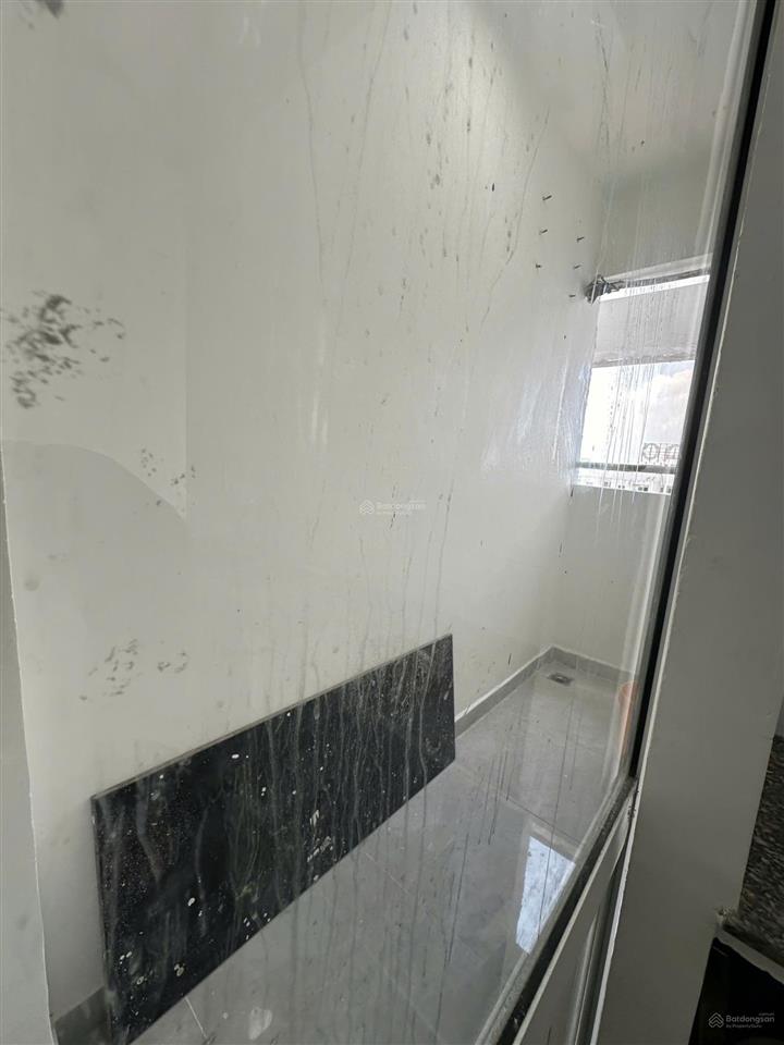 Bán nhà sổ hồng riêng đủ 5 năm hqc plaza căn 55m2 giá 1.350 tỷ bank giải ngân 1 tỷ 0909 146 ***