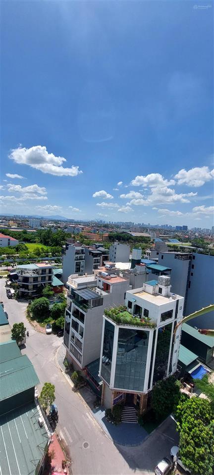 Bán đất mặt đường quang kinh doanh tốt dt 122m2 giá bán 40 tỷ đồng. xin  lộc  0962 658 ***