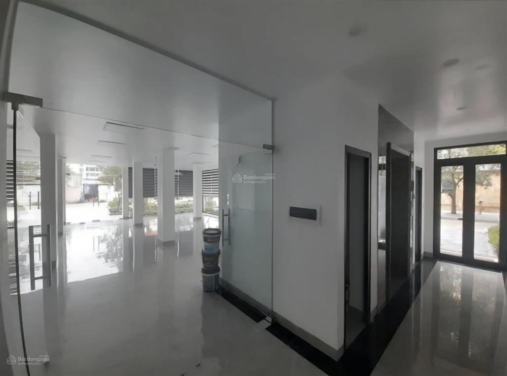 Cho thuê biệt thự bắc linh đàm. diện tích đất 216m², sàn xây dựng 410m², 04 tầng, mặt tiền 15m.