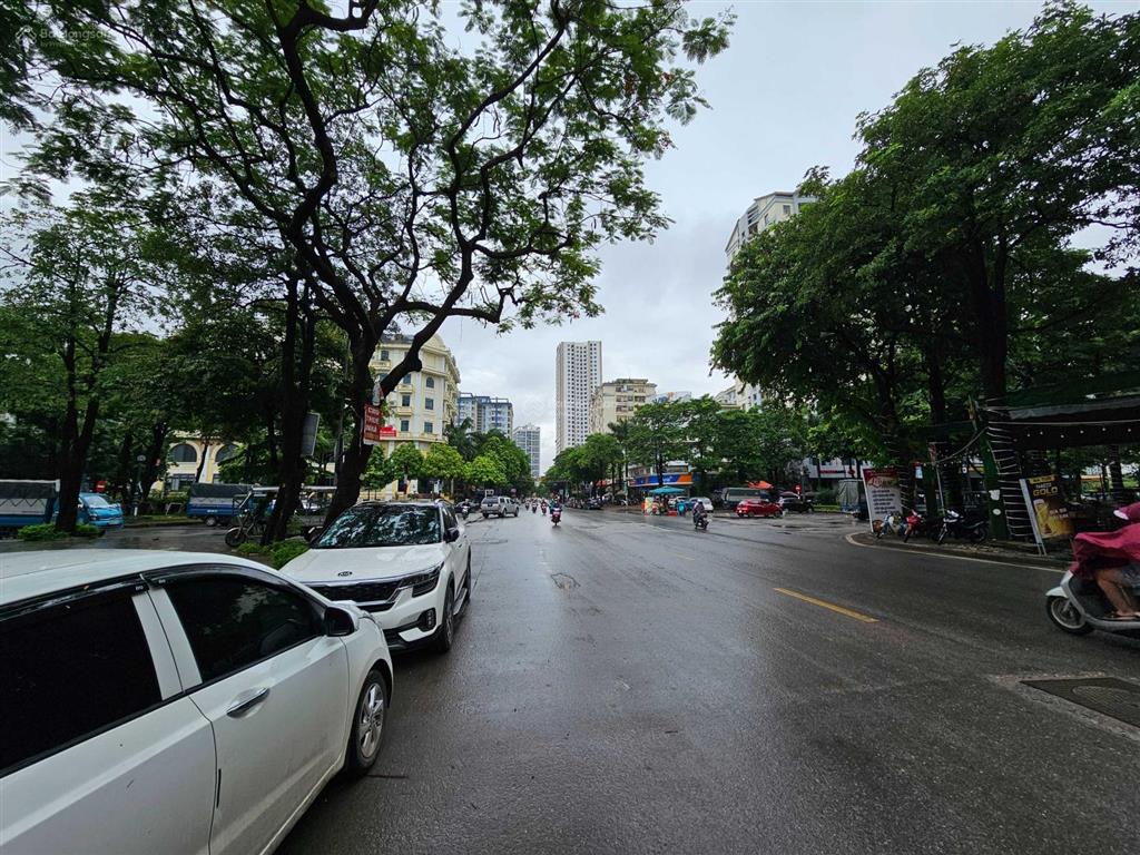 Cho thuê biệt thự dài hạn tại kđt xa la. diện tích 160m2, thiết kế 05 tầng, 400m2 sàn