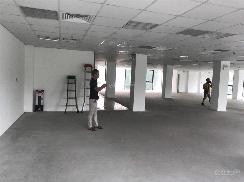 Cho thuê văn phòng tòa nhà sanaky giải phóng. diện tích 500m². đầy đủ pccc, điều hòa