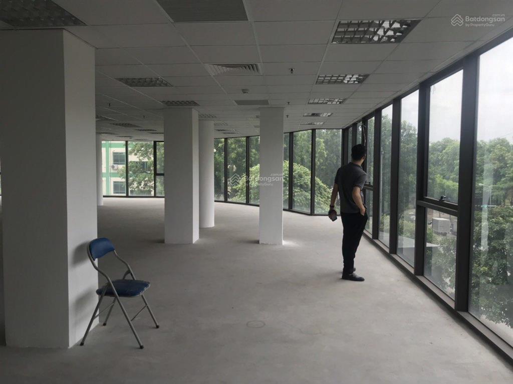 Cho thuê văn phòng tòa nhà sanaky giải phóng. diện tích 500m². đầy đủ pccc, điều hòa