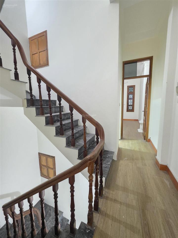 Bán gấp căn nhà diện tích 54m2, thiết kế 04 và tum