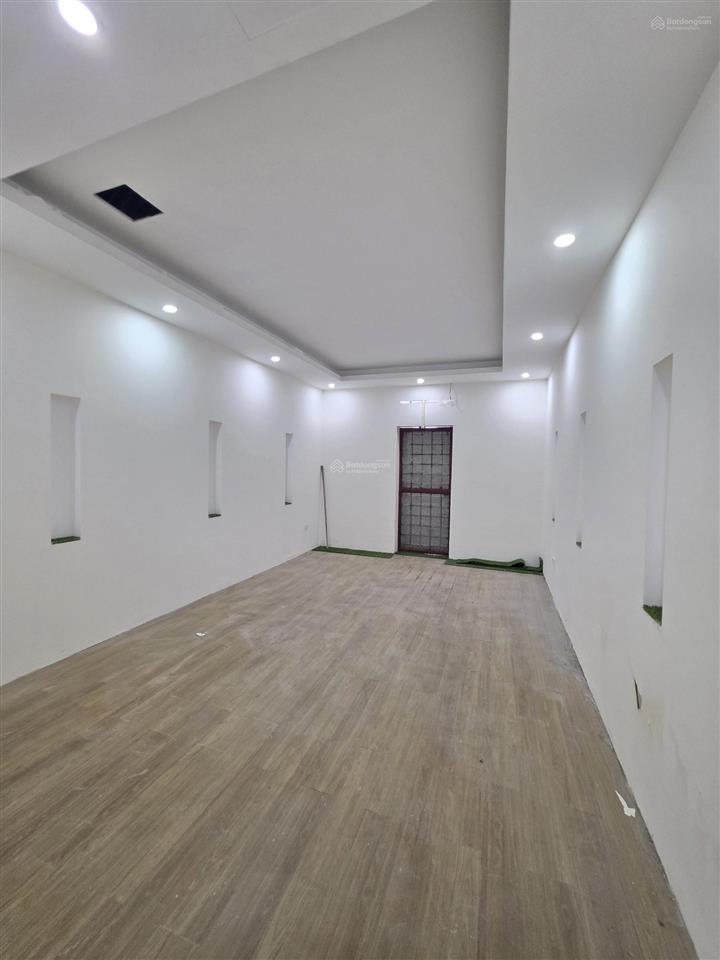 Bán gấp căn nhà diện tích 54m2, thiết kế 04 và tum