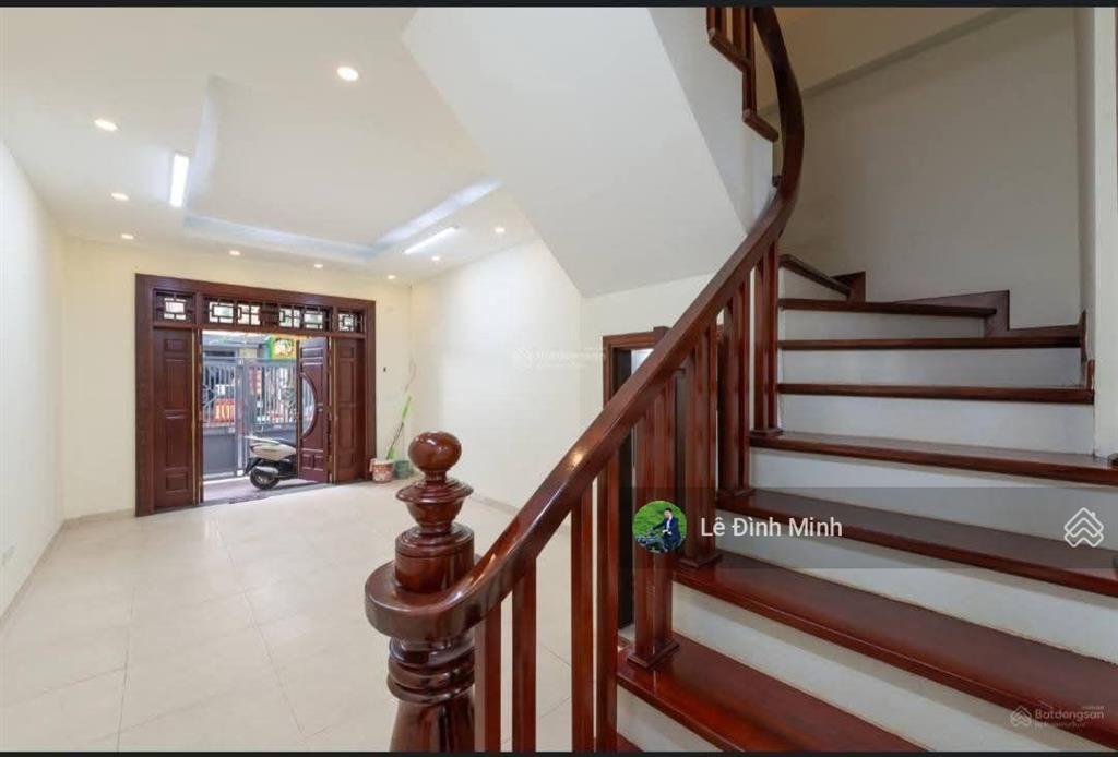 Cho thuê nhà 5 tầng tại khu đô thị gelexia riverside. diện tích 100m2, thiết kế 5 tầng, thông sàn