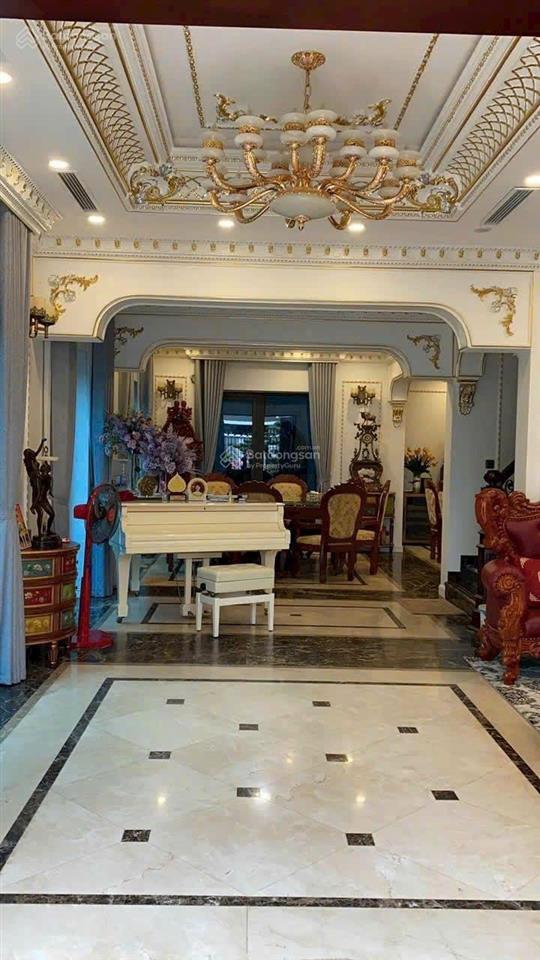 Cho thuê căn biệt thự cực vip trong khu đô thị. diện tích 500m2, 04 tầng, nội thất đầy đủ xịn xò