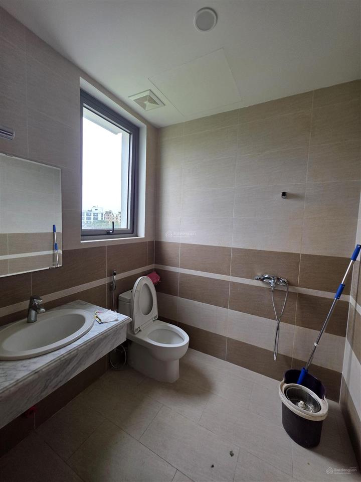 Biệt thự vip đạt tiêu chuẩn cao cấp mới hoàn thiện. diện tích 220m2/sàn, 06 tầng, mt 10m, pccc đủ
