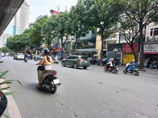 Biệt thự phân lô khu đô thị, diện tích 325m2, thiết kế 04 tầng, mặt tiền 15m, khu dân trí cao.