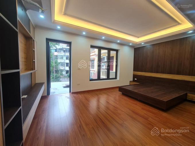 Nhà cho thuê tại giải phóng. diện tích 80m, 100, 281m2, từ 17 đến 45 triệu. làm văn phòng, k/doanh