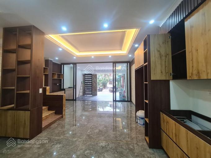 Nhà cho thuê tại giải phóng. diện tích 80m, 100, 281m2, từ 17 đến 45 triệu. làm văn phòng, k/doanh