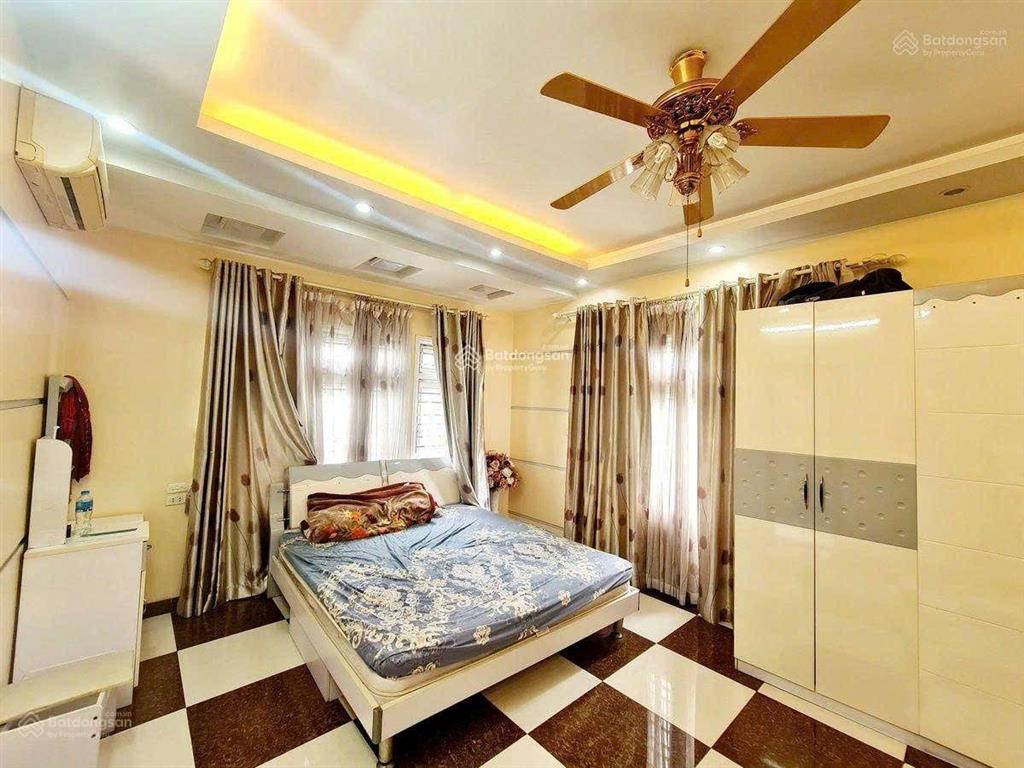 Bán biệt thự song lập căn góc cực đẹp. hoàn thiện đẹp, diện tích 140m2, thiết kế 04 tầng, khu vip