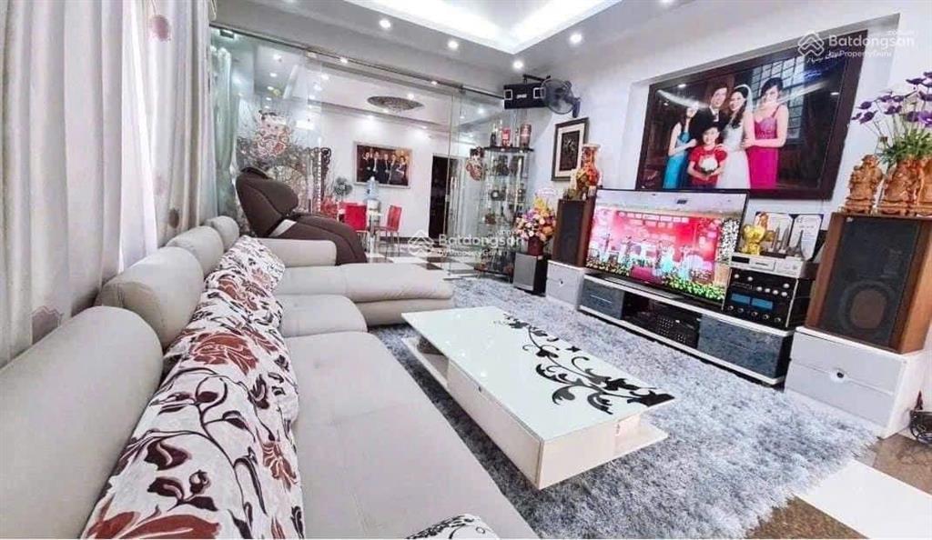 Bán biệt thự song lập căn góc cực đẹp. hoàn thiện đẹp, diện tích 140m2, thiết kế 04 tầng, khu vip