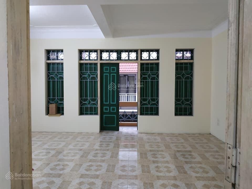 Nhà 05 tầng, 100m2/sàn, mặt tiền7m. nội thất đẹp, điều hoà full, thang máy. làm văn phòng, showroom