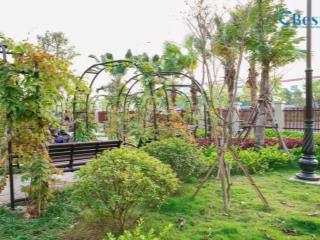 Biệt thự vip lô góc 03 mặt tiền. diện tích 200m2, thiết kế 04 tầng, hầm. full điều hoà, thang máy.