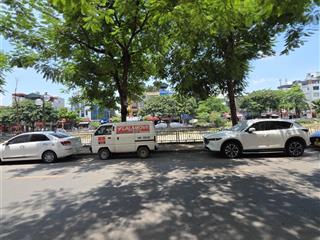 Cho thuê tòa nhà văn phòng 09 tầng mới mặt phố vũ tông phan. diện tích 145m2. mặt tiền 9m.