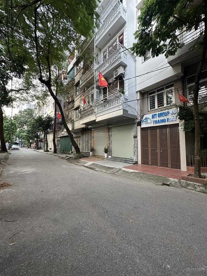 Cần bán nhà phân lô khu hành chính quận hoàng mai. diện tích 60m2, mặt tiền 04m, xây 05 tầng
