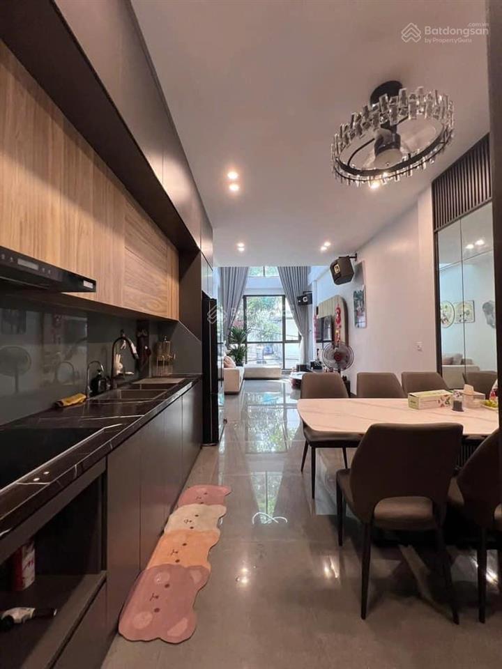 Cần bán nhà phân lô khu hành chính quận hoàng mai. diện tích 60m2, mặt tiền 04m, xây 05 tầng