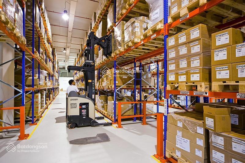 Chuyên cho thuê kho xưởng. dt 1000m2 tiêu chuẩn cao, pccc, xuất vat đầy đủ