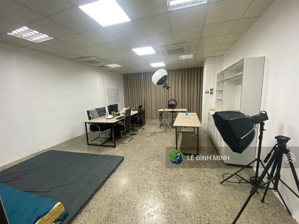 Cho thuê nhà mặt phố tam trinh. diện tích 1800m2, xây dựng 517m2, 08 tầng, mặt tiền 50m