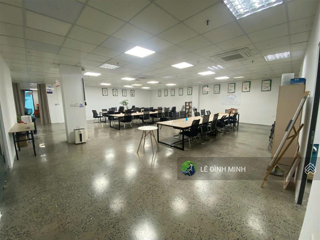 Cho thuê nhà mặt phố tam trinh. diện tích 1800m2, xây dựng 517m2, 08 tầng, mặt tiền 50m