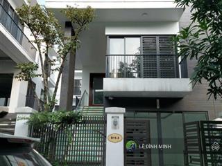 Cho thuê căn nhà liền kề khu đô thị. diện tích 150m2, mặt tiền 6m, 04 tầng. sân vườn xung quanh.