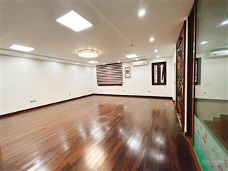 Cho thuê biệt thự mới lô góc 2 mặt thoáng khu biệt thự 62 trần bình, cầu giấy. dt 200m2 x 4t. 42tr