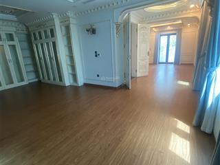 Cho thuê biệt thự sang trọng hiện đại có hầm kđt vimeco nguyễn chánh. 180m2 4 nổi 1 hầm. giá 40 tr